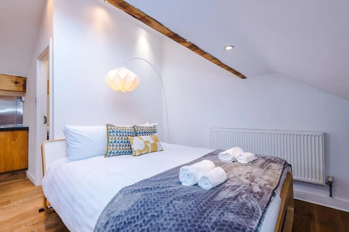 Apartment Suites By Staycay - Cheadle Hulme