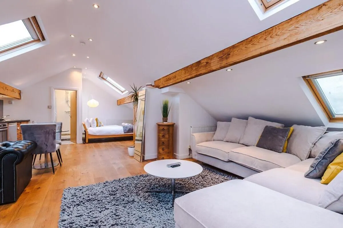 Apartment Suites By Staycay - Cheadle Hulme United Kingdom