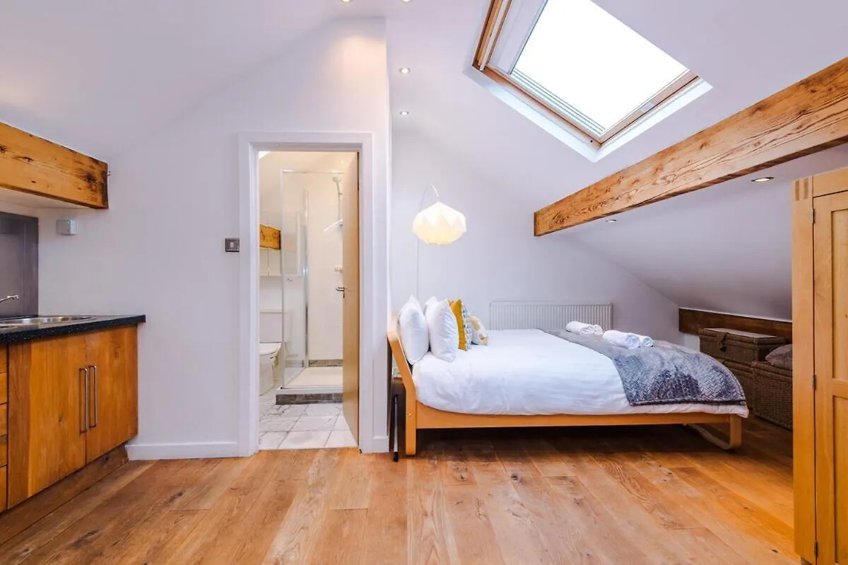 Apartment Suites By Staycay - Cheadle Hulme