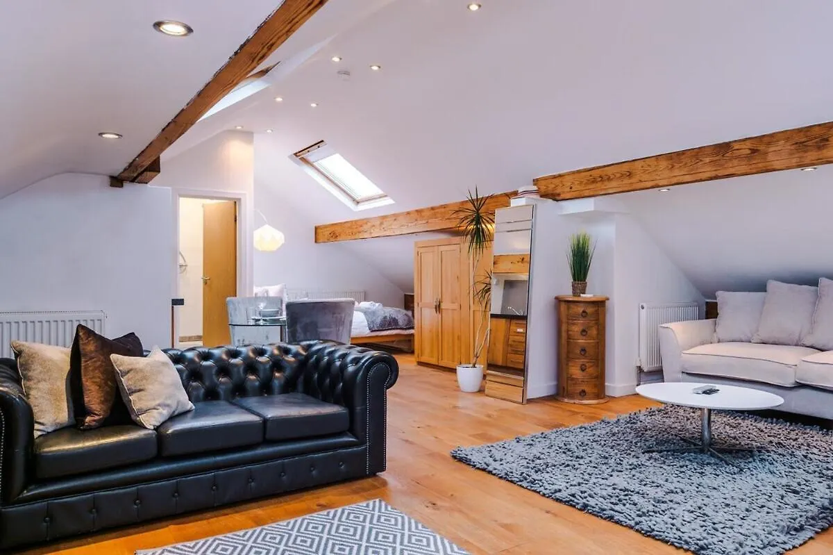 Apartment Suites By Staycay - Cheadle Hulme