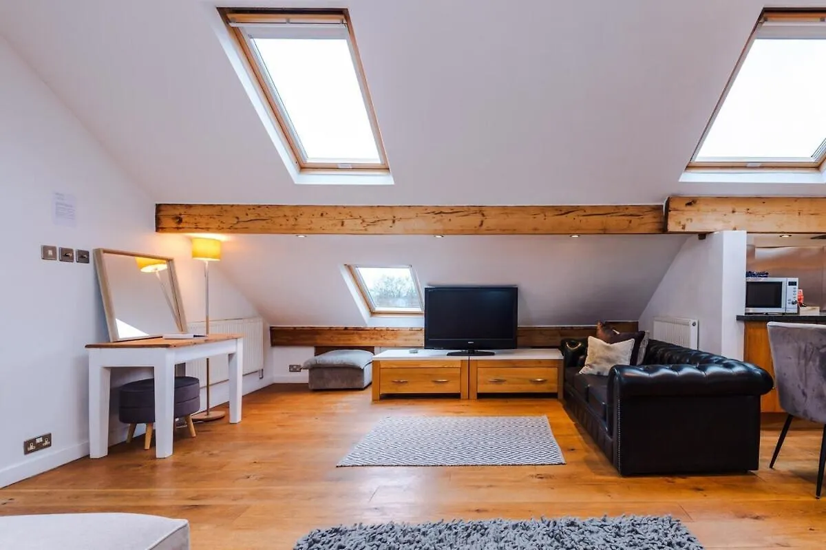 Apartment Suites By Staycay - Cheadle Hulme