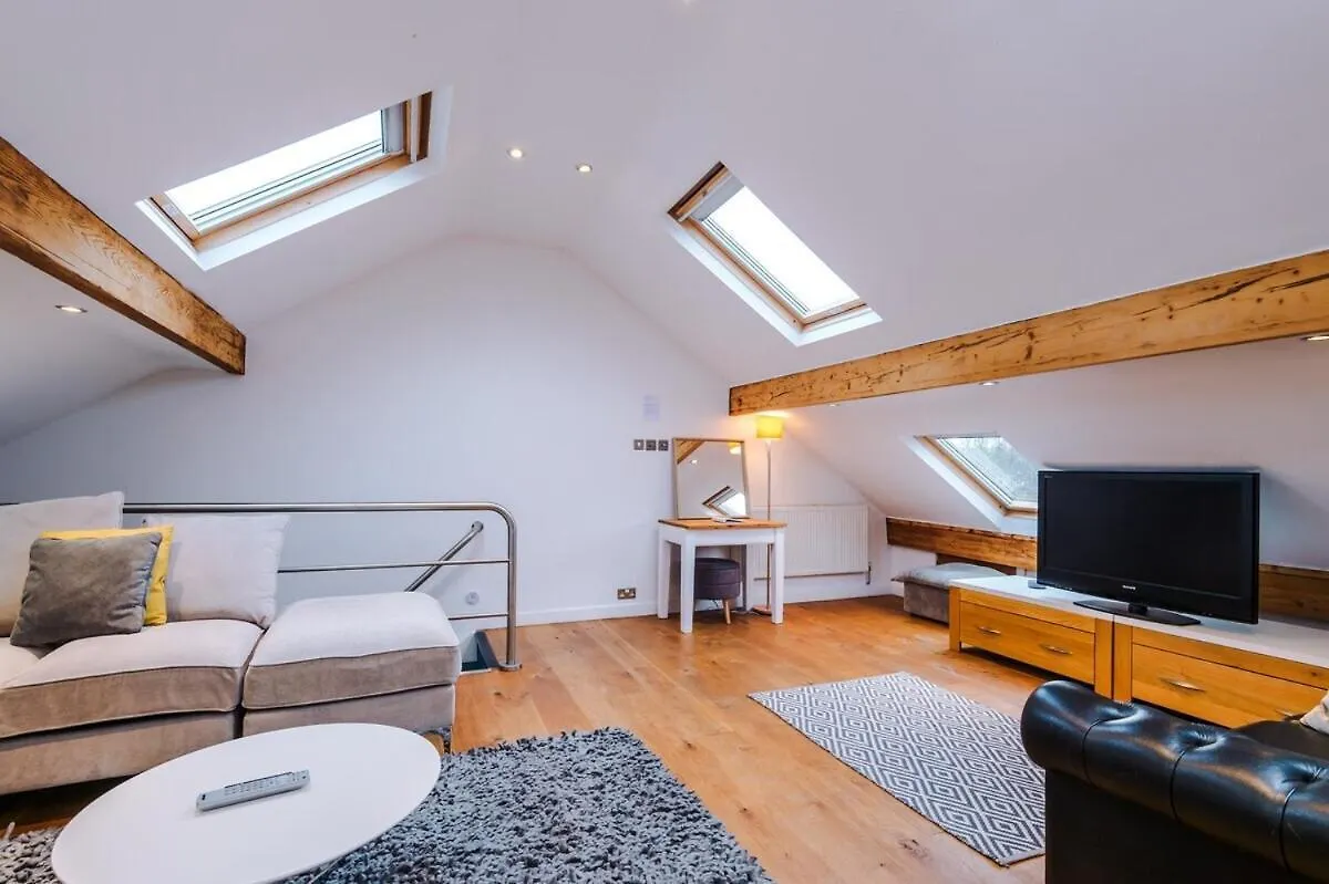 Apartment Suites By Staycay - Cheadle Hulme