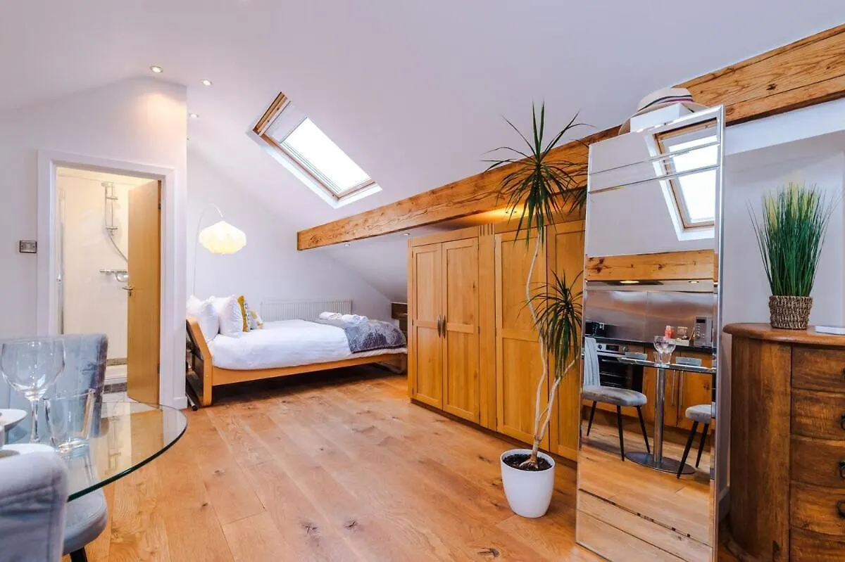 Apartment Suites By Staycay - Cheadle Hulme United Kingdom